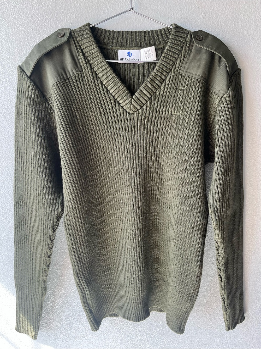 VF Solutions 100% Wool military Commando V Neck sweater mens L Made in USA